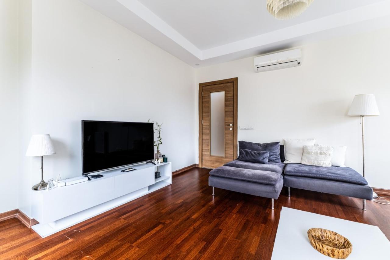 Spacious Flat Near Bagdat Avenue In Suadiye Istambul Exterior foto